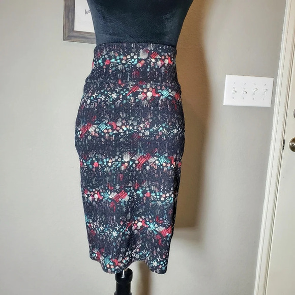LuLaRoe Black Cassie Skirt Size XS - Picture 8 of 9